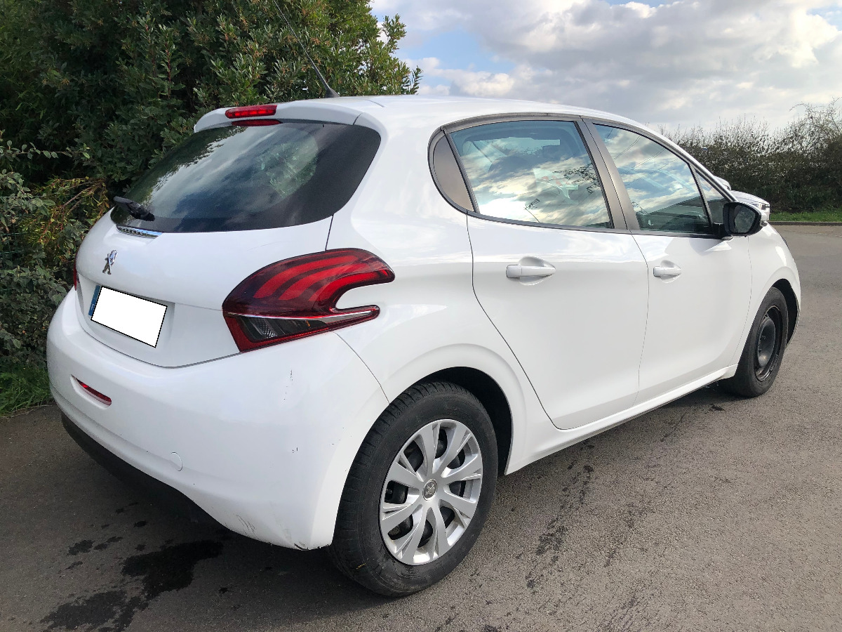 PEUGEOT 208 - 1.6 BLUEHDI 75CH ACTIVE 5P (2017)